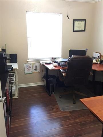 Building Photo - 2527 Cunningham St