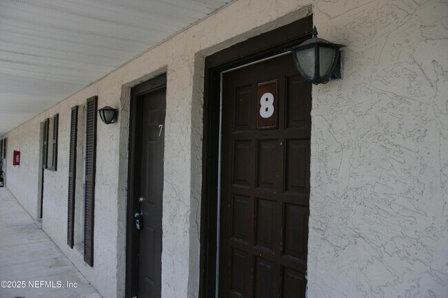 Building Photo - 1713 El Camino Rd