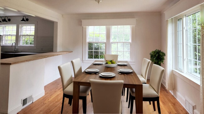 Building Photo - 206 Ridgewood Dr