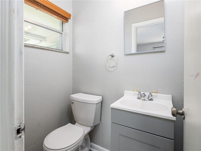 Building Photo - 4721 W Iowa Ave