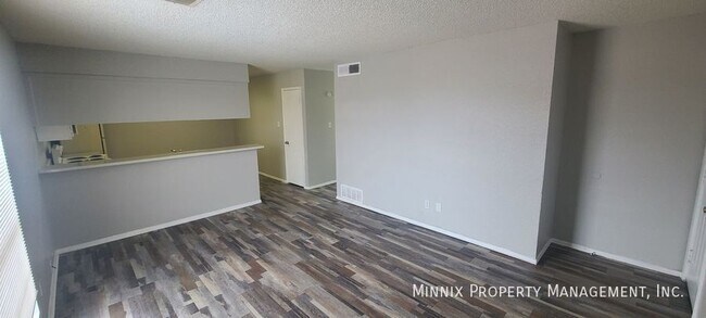 Building Photo - 3007 W Louisiana Ave