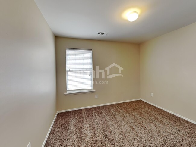 Building Photo - 14124 Holly Springs Dr