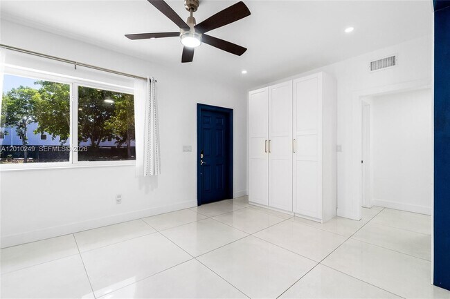 Building Photo - 7800 SW 57th Ct