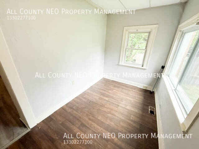 Building Photo - 1234 Winton Ave