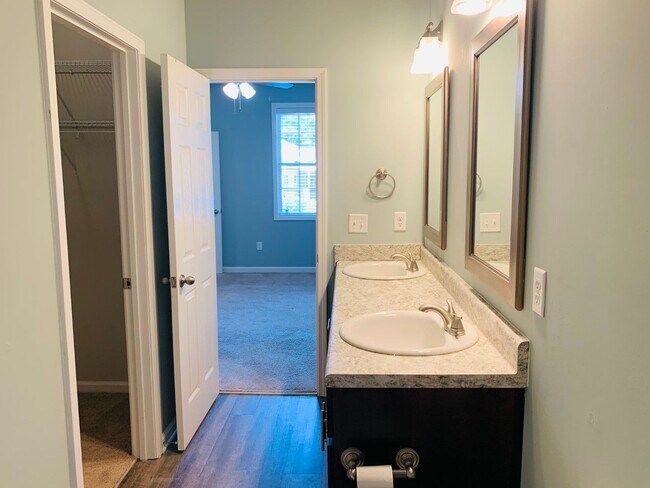 Building Photo - 621 Jefferson St