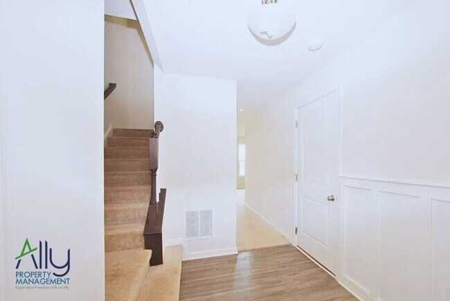 Building Photo - 2424 Pocoson Wood Ct