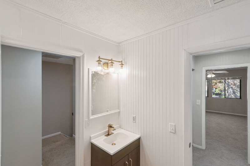 Building Photo - 150 Pine Cone Trail