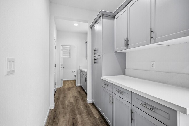 Building Photo - Brand New 3 Bedroom 2.5 Bathroom with Solar in NW Visalia!!