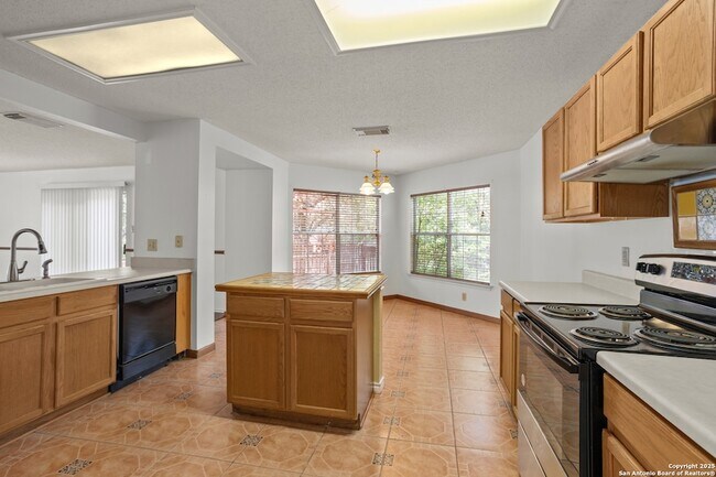 Building Photo - 10138 Sandbrook Hill