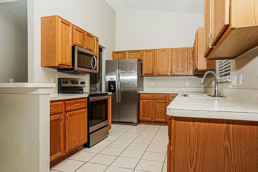Building Photo - 5063 Linda Dr