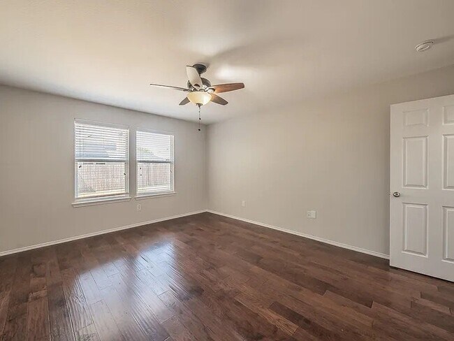 Building Photo - 7525 Berrenda Dr