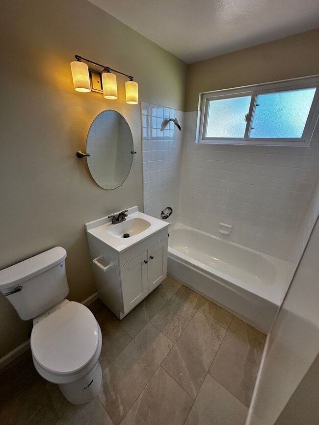 Building Photo - SILVER STRAND BLVD DUPLEX