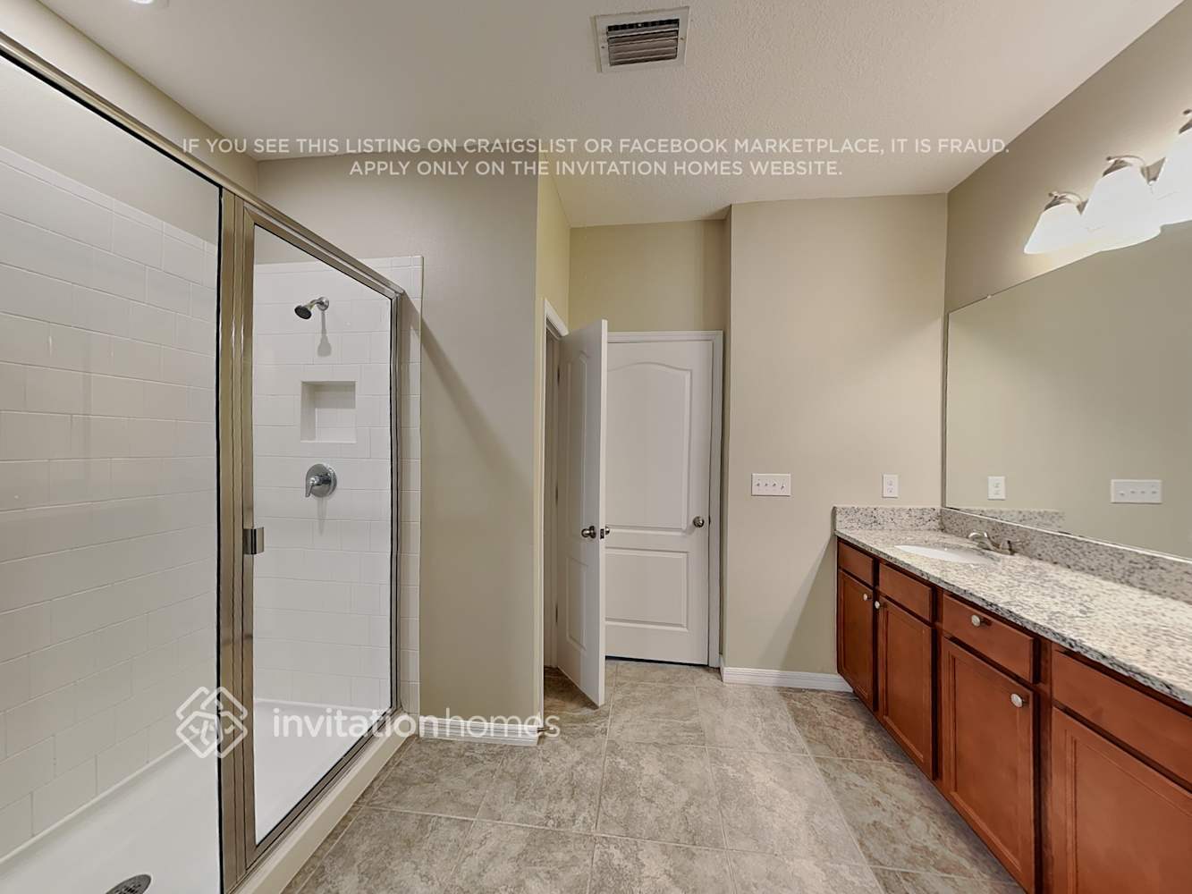 Building Photo - 11604 Warren Oaks Pl