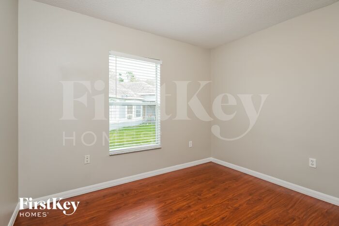 Building Photo - 2421 Regent Way