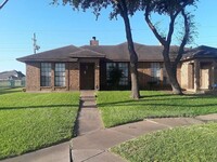 Building Photo - 1755 Creekview Dr