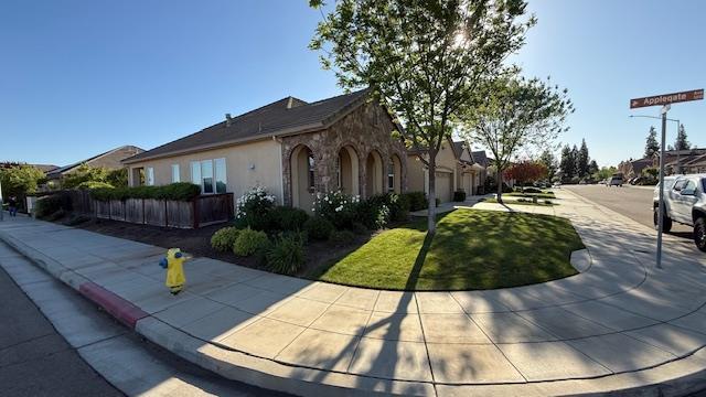 Building Photo - 2688 Vartikian Ave