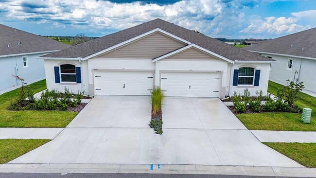 Building Photo - Towns at Woodsdale Villa! -3/2/2 in Wesley...