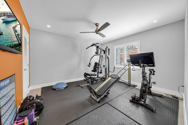 Building Photo - 1941 SW 18th Ave