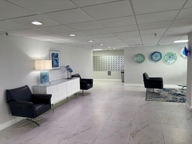 Building Photo - 3221 S Ocean Blvd