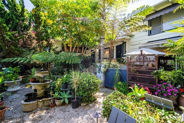 Building Photo - 33915 Robles Dr