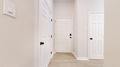 Building Photo - 6211 Fairchild St