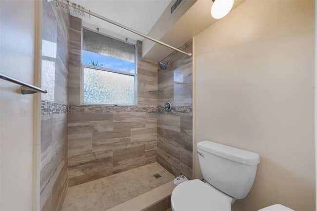 Building Photo - 941 Lyons Rd