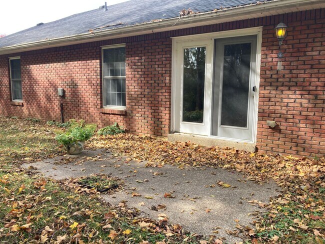 Building Photo - LOCATION LOCATION Location!  Close to Baptist Health Hospital, Shopping, & More