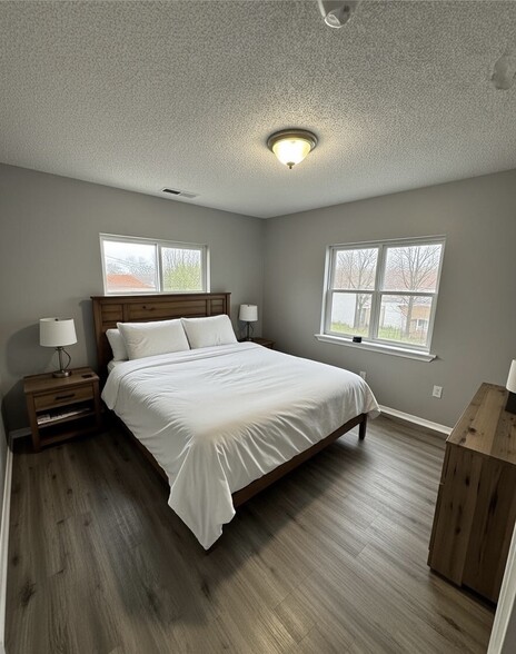 Room 1 - Downstairs - 438 21st St SW