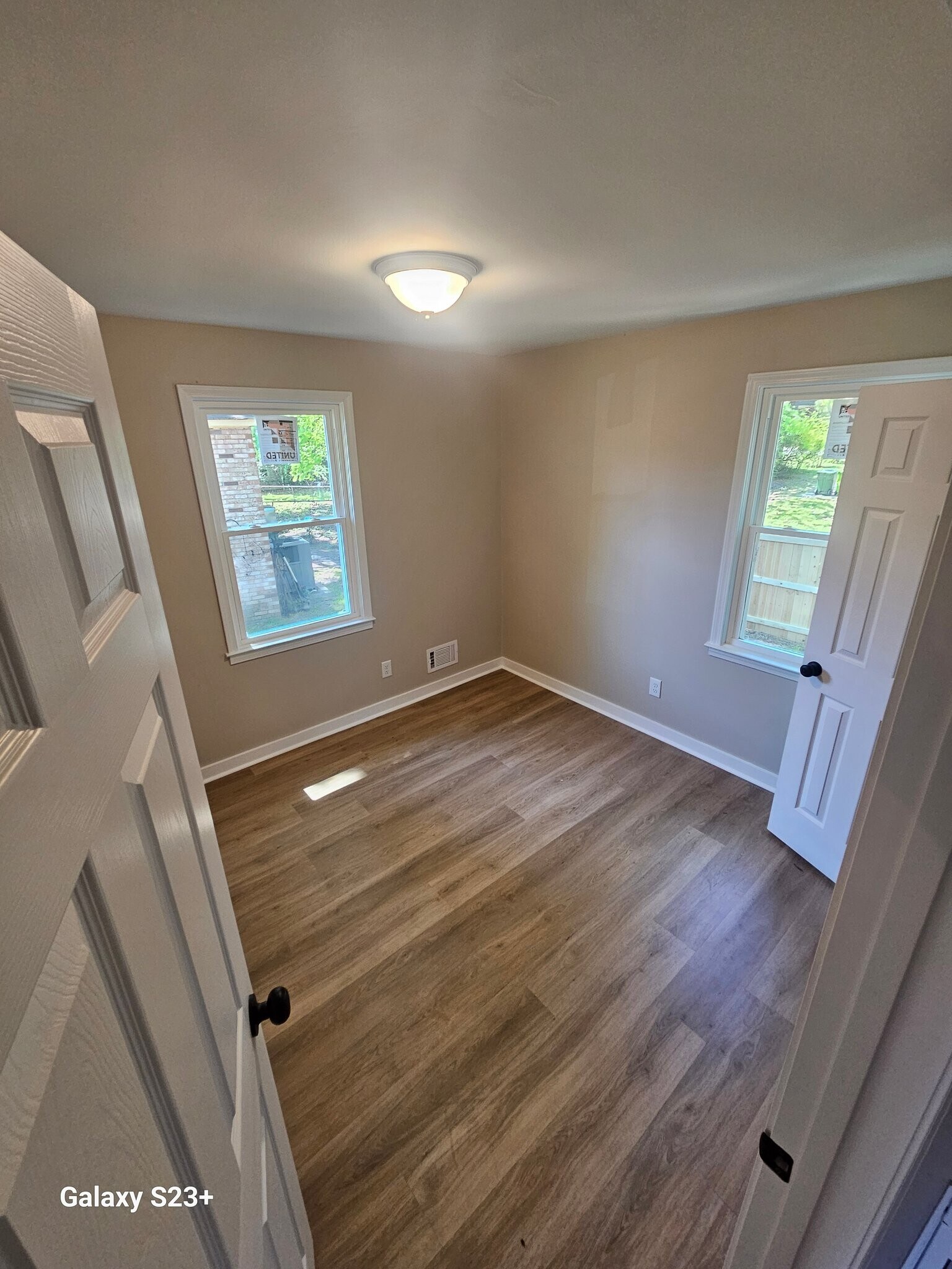 Building Photo - 13 Acme St