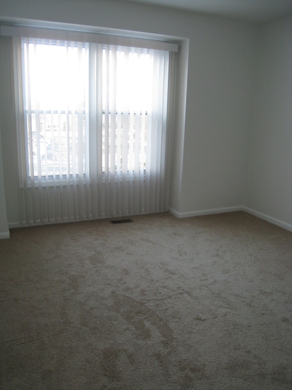 Building Photo - 104 Pipers Pl