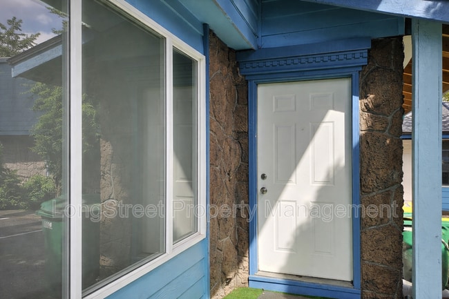 Building Photo - 14171 SW Allen Blvd