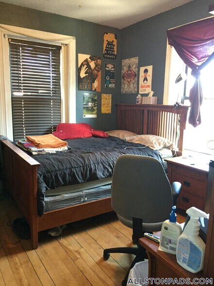 Building Photo - 18 Glenville Ave