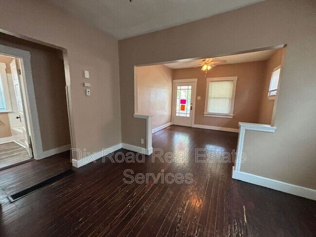 Building Photo - 24 Lutz Ave