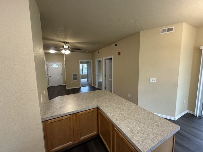 Building Photo - 10151 W Rifleman Ln