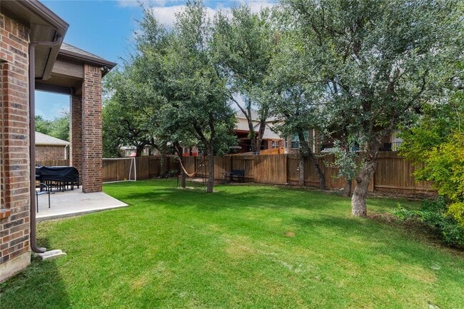 Building Photo - 4421 Casa Robles Dr