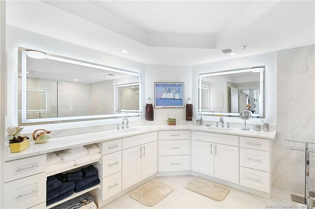 Building Photo - 8600 S Ocean Dr
