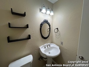 Building Photo - 8203 Cantura Mills