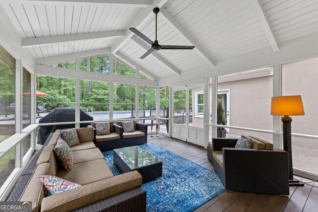 Building Photo - 9950 Farmbrook Ln