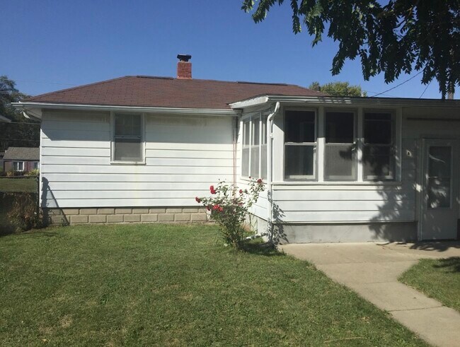 Building Photo - 33 Berkshire Dr