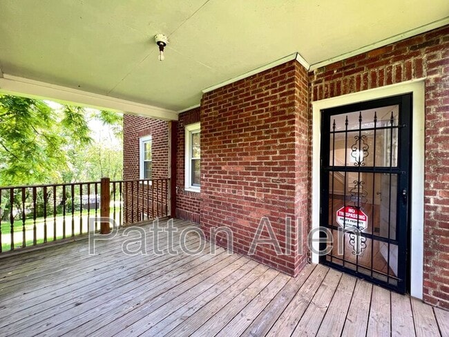 Building Photo - 145 Blanton St