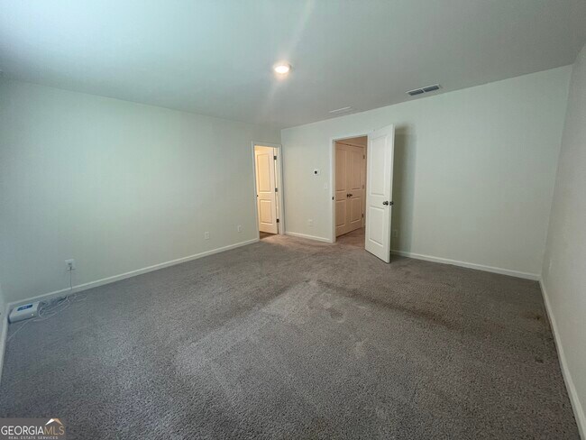 Building Photo - 35299 Condor Ct