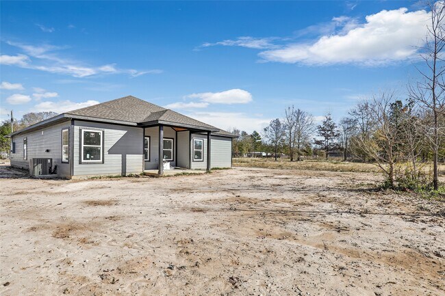 Building Photo - 410 Rd 7000