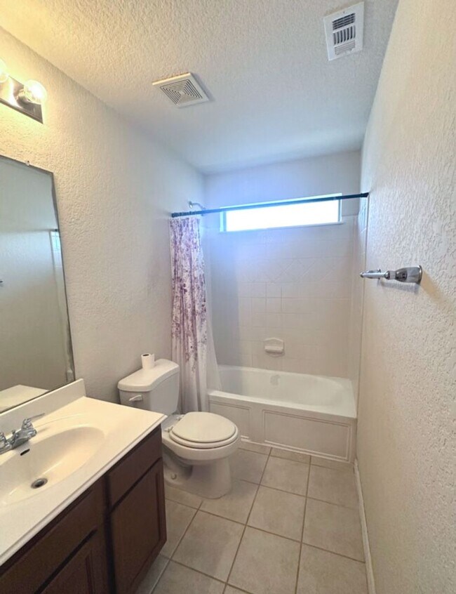Building Photo - 3BED/2.5 HOUSE FOR RENT AVAILABLE NOW!