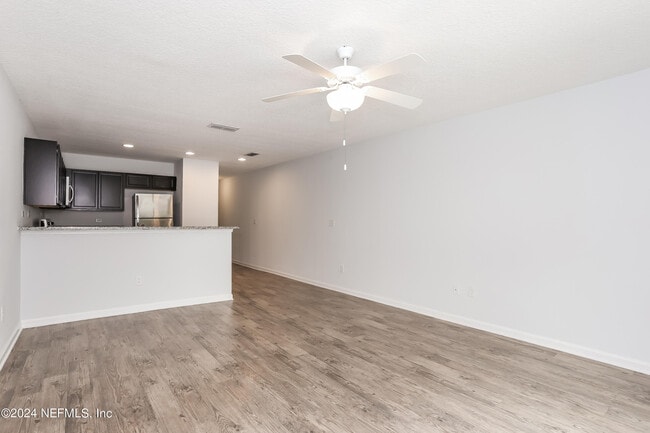 Building Photo - 546 Eiseman Wy