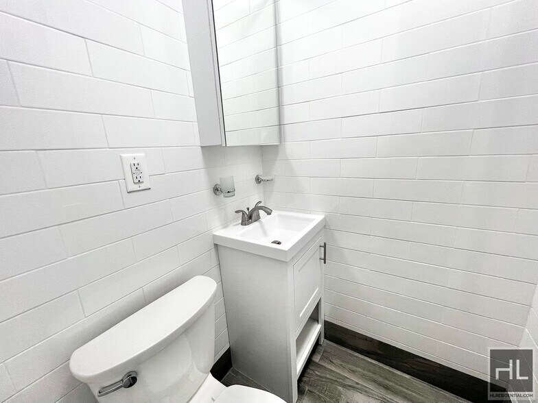 Building Photo - EAST 57 STREET