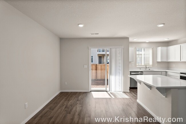 Building Photo - 11935 NE 104th St