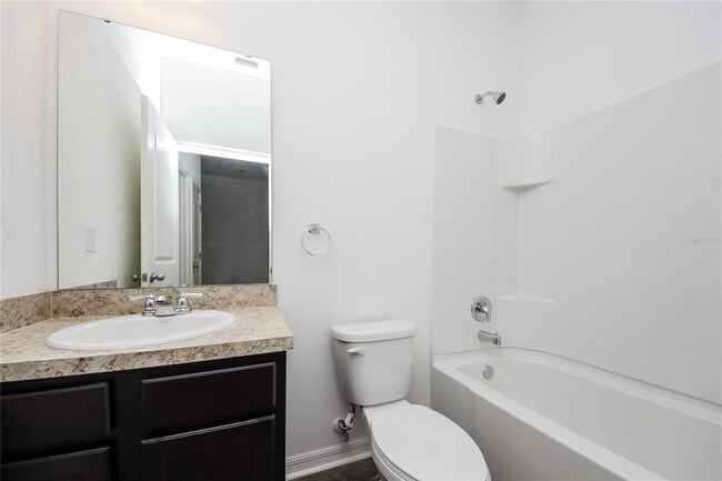 Building Photo - 142 Hidden Lk Lp