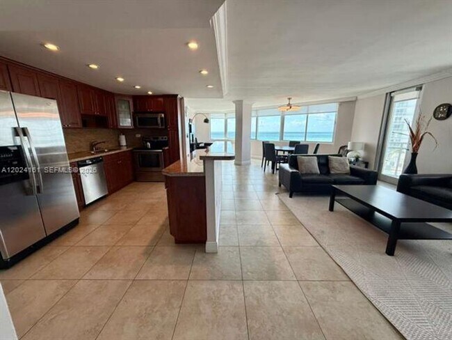 Building Photo - 7135 Collins Ave