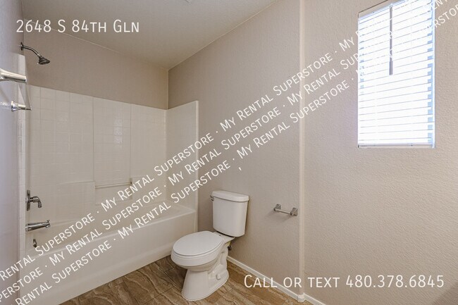 Building Photo - 2648 S 84th Gln