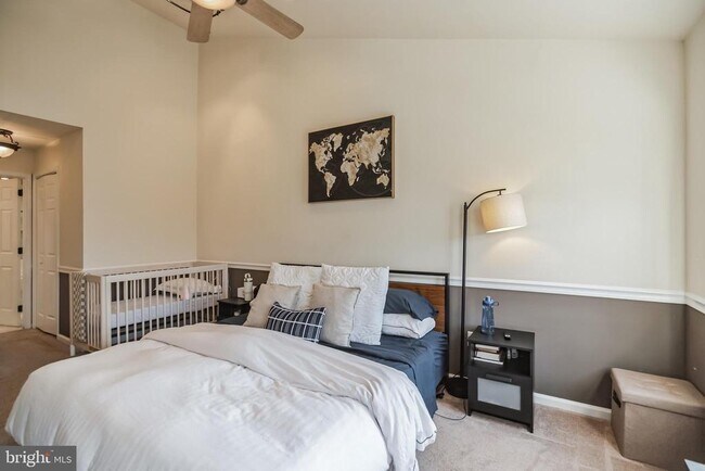 Building Photo - 1855 Creekview Ln